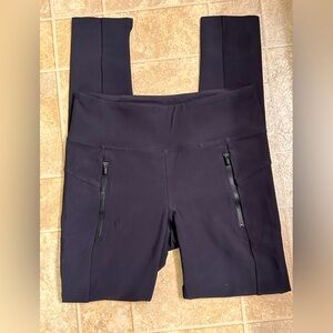 Women’s Athleta Stellar tights. Size XS.